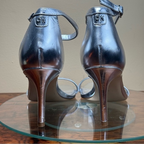 CALVIN KLEIN Women's Fairy Dress Sandals in Silver Faux Leather - Picture 13 of 16